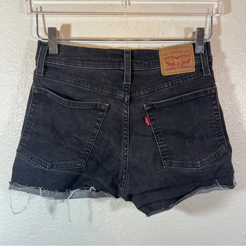 LEVI’S high rise jean shorts washed black